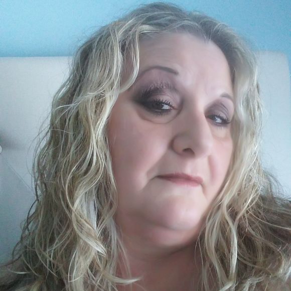 Meet your Posher, Linda - Picture 1 of 1